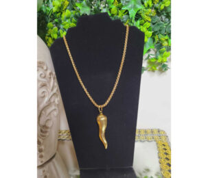 Affordable gold fashion jewelry for men or women, do not change color. Do no tarnish. Color Gold